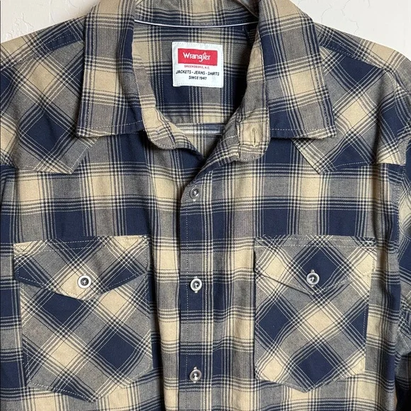 Wrangler Navy and Tan Plaid Button Down Shirt - Picture 3 of 9